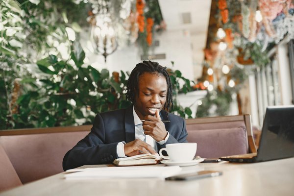 Top 10 des Clips Musicaux les Plus Visionnés de Tous les Temps : Le Classement Incontournable!