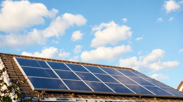 Les avantages d'investir dans des panneaux solaires photovoltaïques